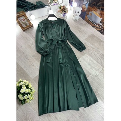 Длинное платье на запах с поясом Зелёное K115