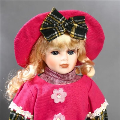 Кукла коллекционная керамика "Блондинка с кудрями, розовая шляпка и свитер" 40 см
