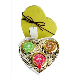 Подарочный набор "Медовое сердце" крем-мёд с малиной, киви и кедровыми орешками