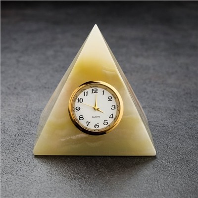 Часы "Пирамида", 8 см