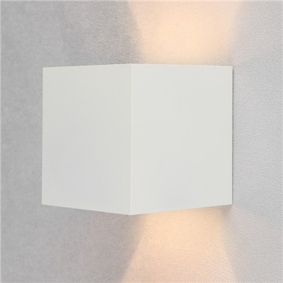 Светильник светодиодный настенный FSD-004, 6 Вт, 450 Лм, 3000К, IP54, 220 В, металл, белый
