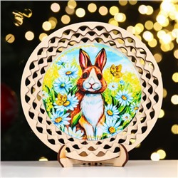 Тарелка сувенирная "Год Кролика. Кролик в ромашках", дерево, ламинация, d=13 см