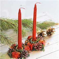Набор свечей с подсвечником "Красные шишки и подарки" (набор 4 шт) 4*13*17 см