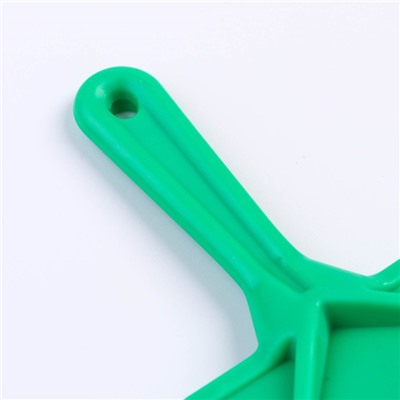 Пуходёрка "Симпл" без капель с пластиковой ручкой 9,2 х 13,2 см, зелёная