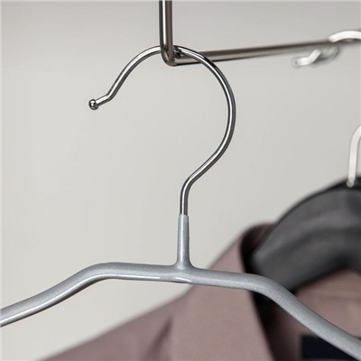 Вешалка-плечики для одежды Доляна, размер 46-48, антискользящее покрытие, широкие плечики, цвет серый